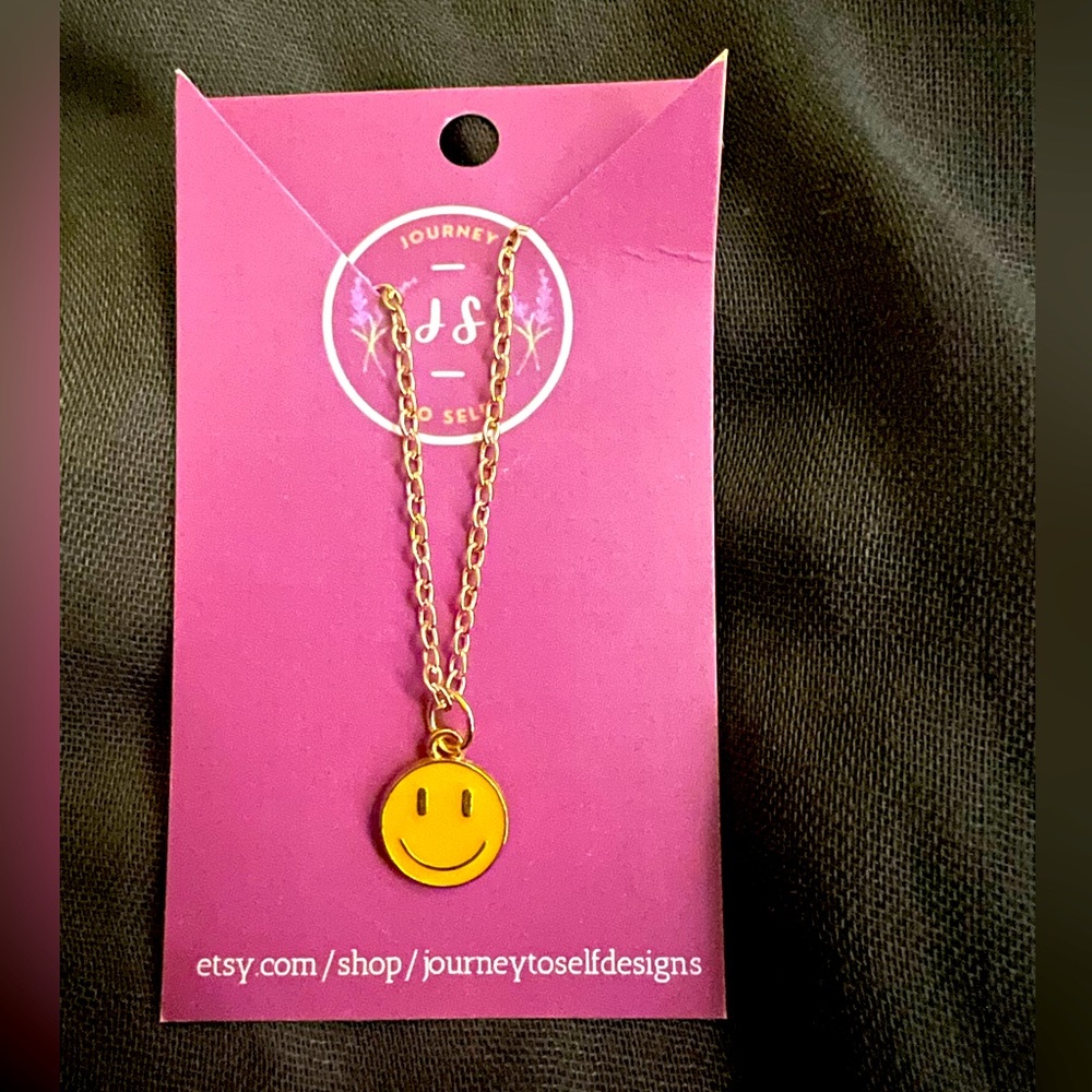 New Smiley Face Necklace (long)